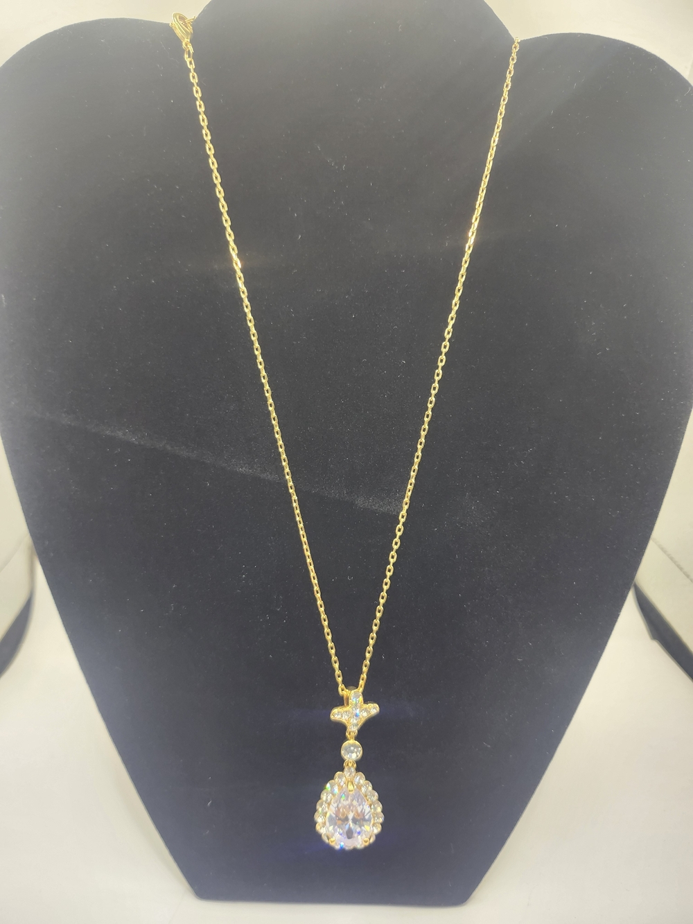 Gold Teardrop Crystal Pendant Necklace - Women Jewelry